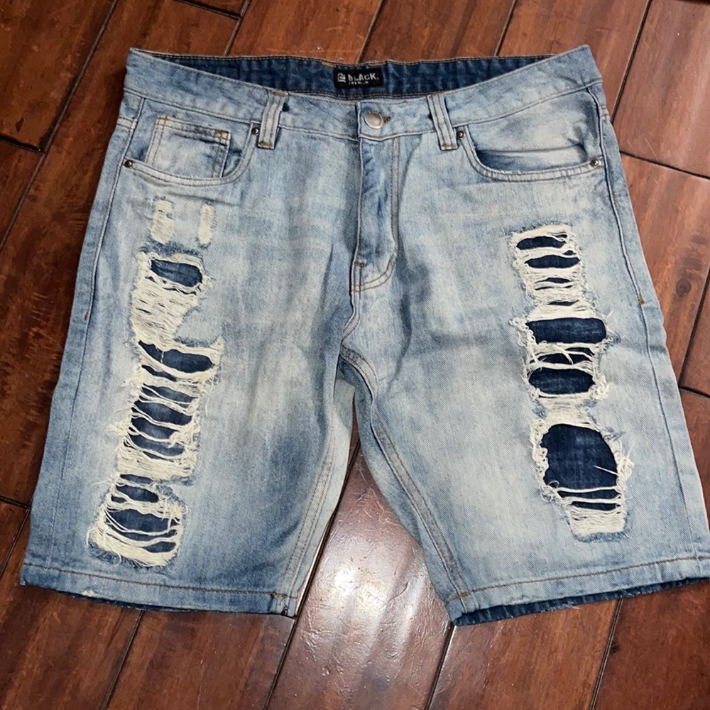 Black premium shorts